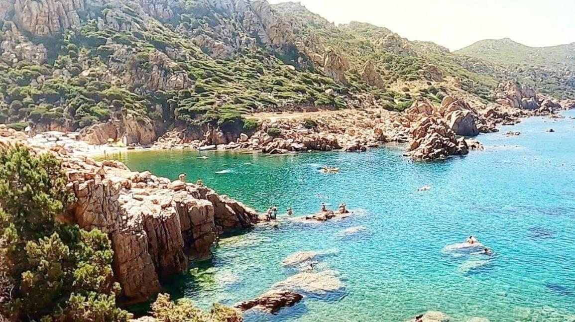 Apartament Relax Family House Al Mare Isola Rossa Zewnętrze zdjęcie