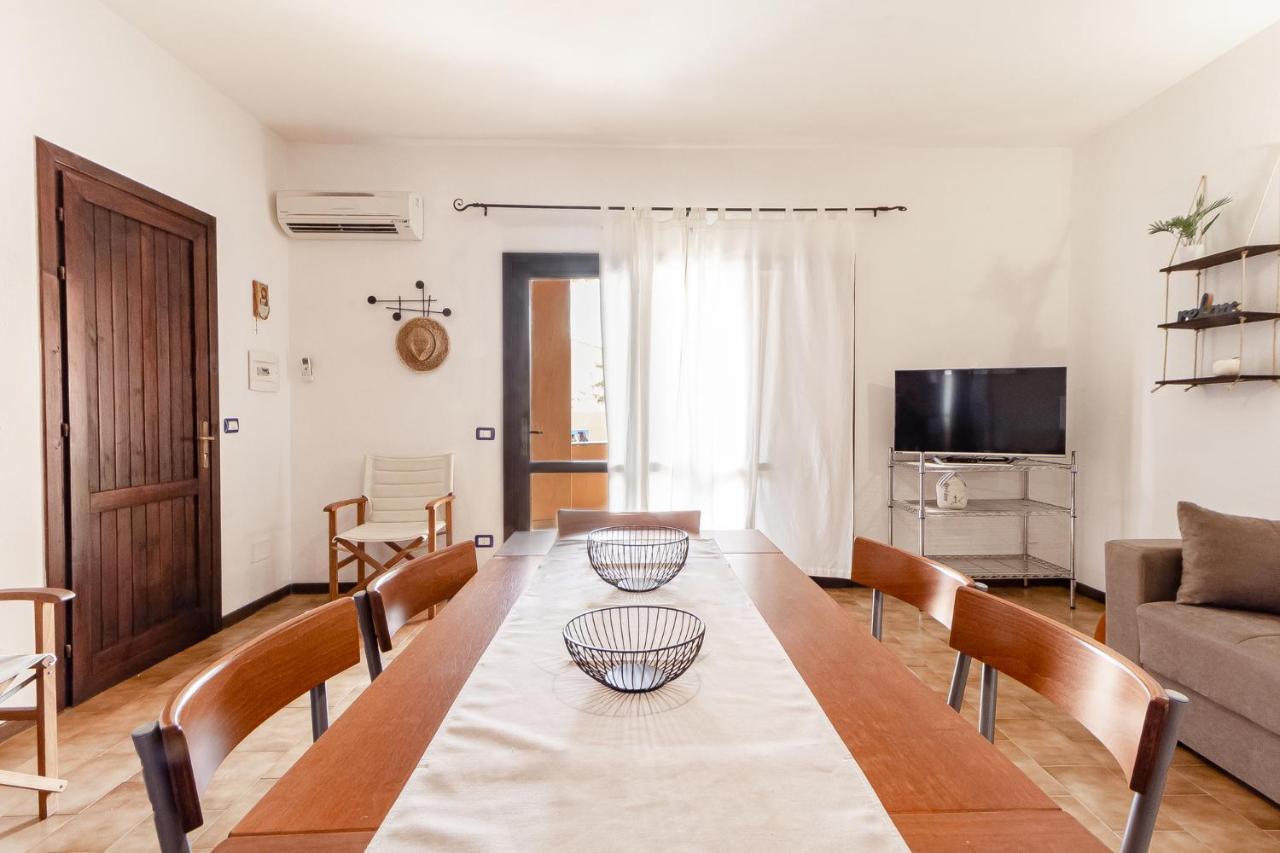 Apartament Relax Family House Al Mare Isola Rossa Zewnętrze zdjęcie
