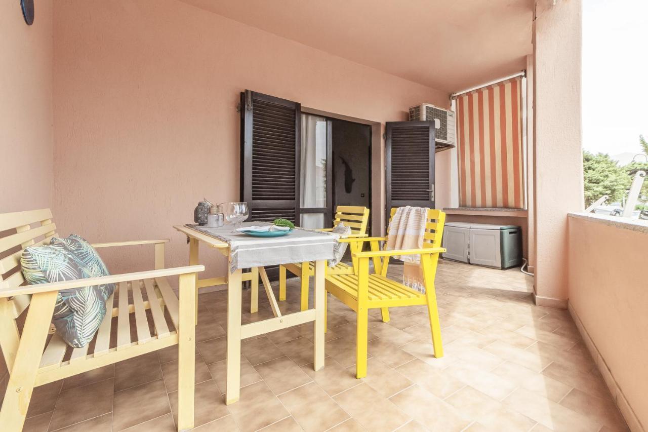 Apartament Relax Family House Al Mare Isola Rossa Zewnętrze zdjęcie