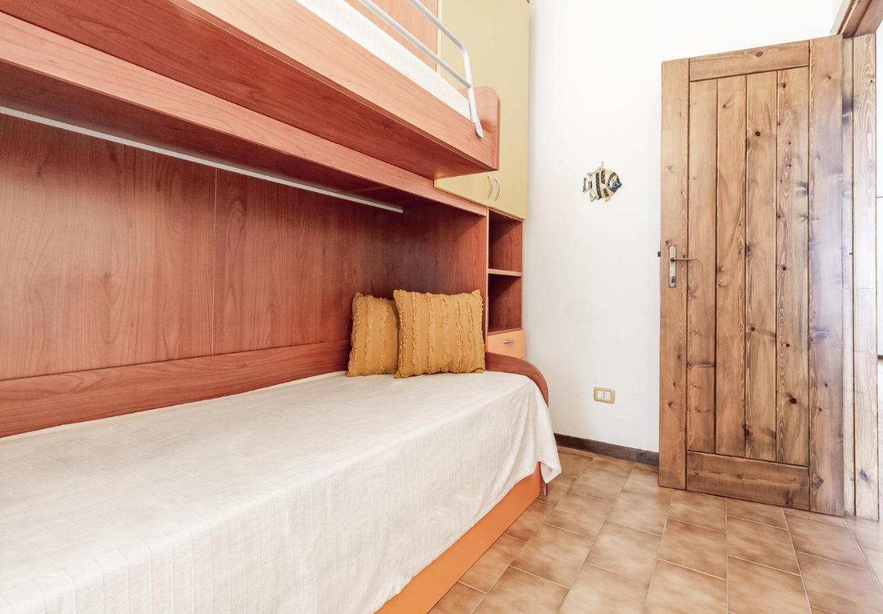 Apartament Relax Family House Al Mare Isola Rossa Zewnętrze zdjęcie