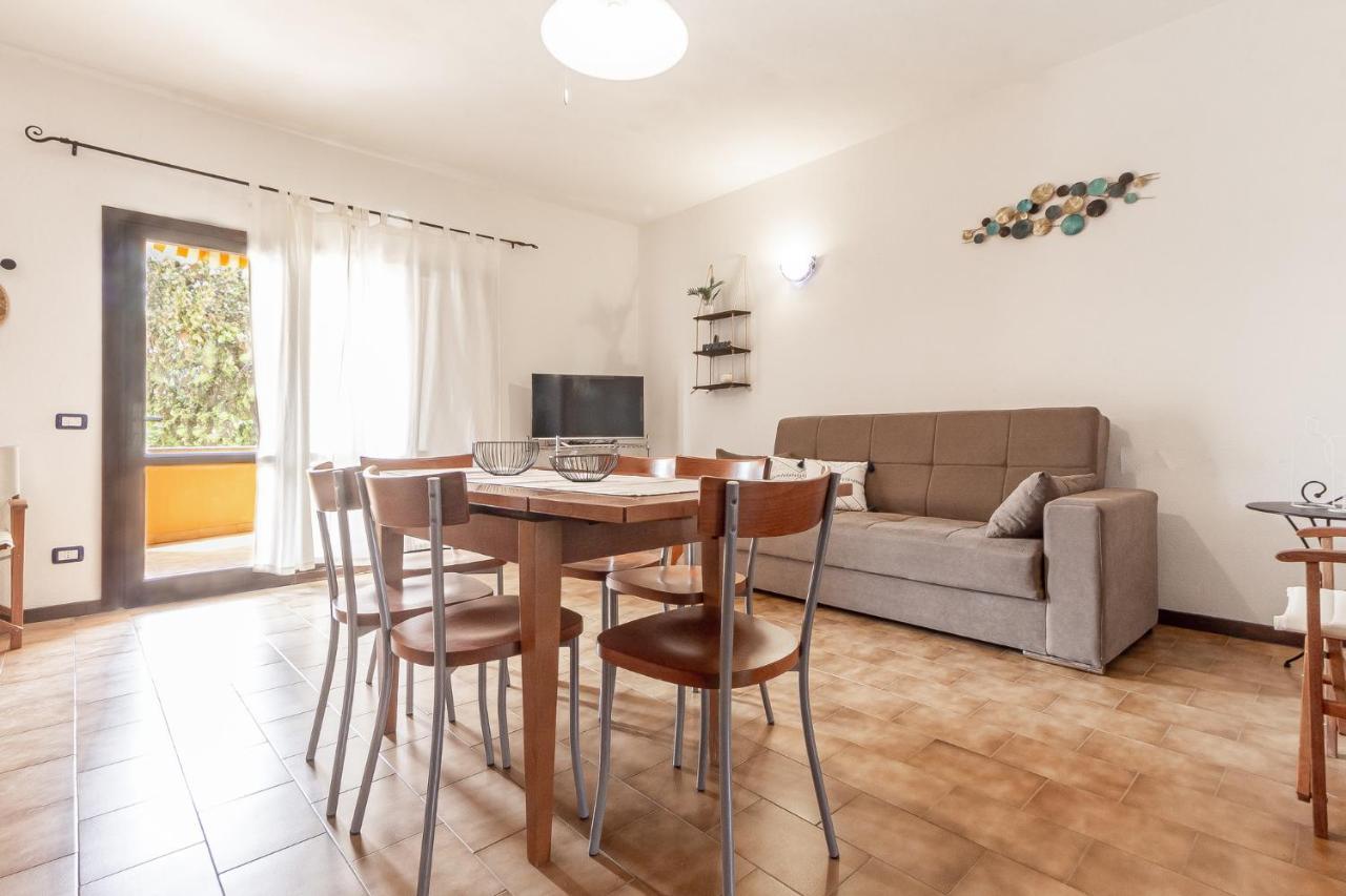 Apartament Relax Family House Al Mare Isola Rossa Zewnętrze zdjęcie